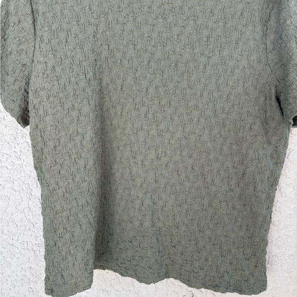 Olive‎ Textured Women's Top - Picture 3 of 5